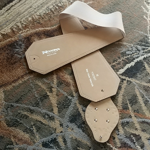 Nwot belt - Picture 2 of 5